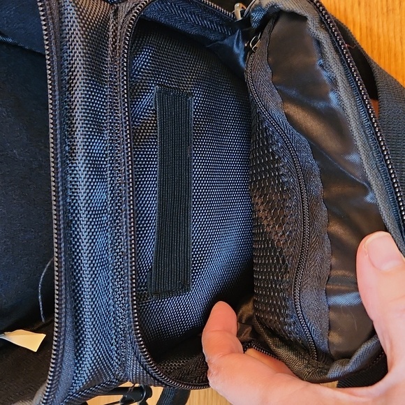 Promaster Digital Elite Photo/Camera Bag with Shoulder Strap and Waist Loop - Picture 7 of 7